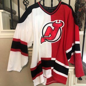 NHL Sweater - NJ Devils